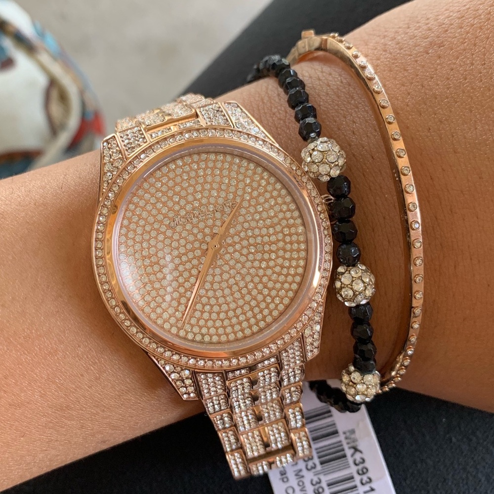 New MK all diamond rose-gold watch 💕 - Picture 7 of 7